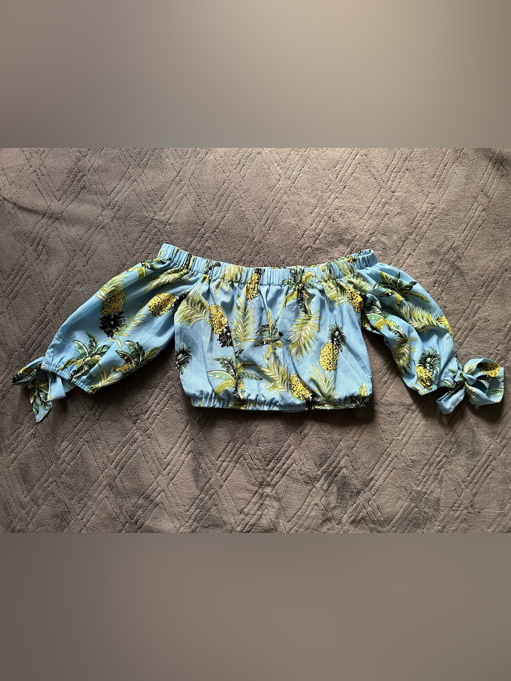 Pineapple Print Off-Shoulder Crop Top - Light Blue & Yellow Women’s Size Smal